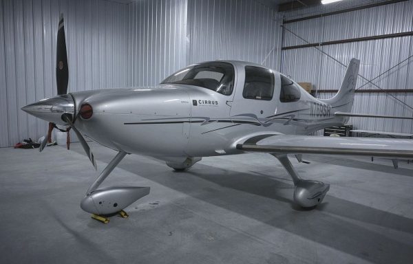 SR22_G3_KBTR_Baton_Rouge_Rental-N769SR